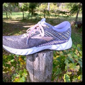 Women's Brooks Adrenaline GTS 19 Running